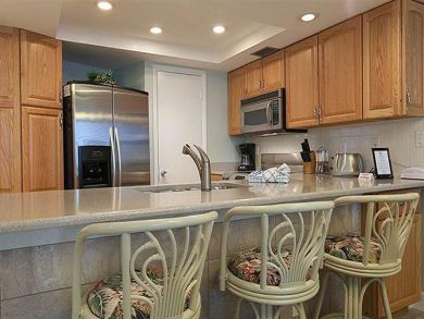Breakfast Counter with Seating